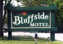 Bluffside Motel Logo