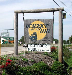 Voyager Inn Logo